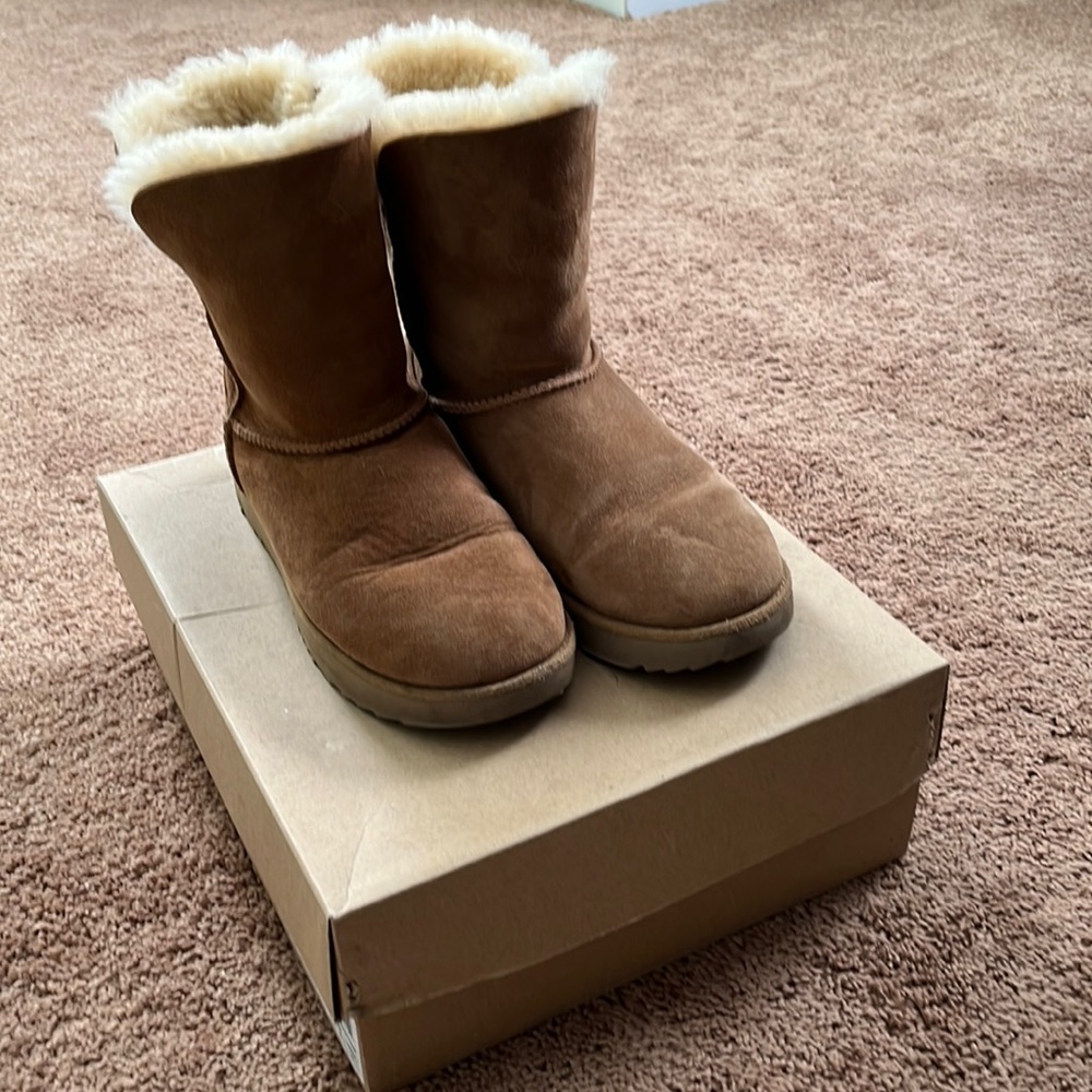 Chestnut UGG boots, size 7